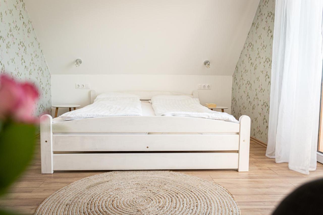 Apartament Szigligeti Mandula Kert Vendeghaz Zewnętrze zdjęcie