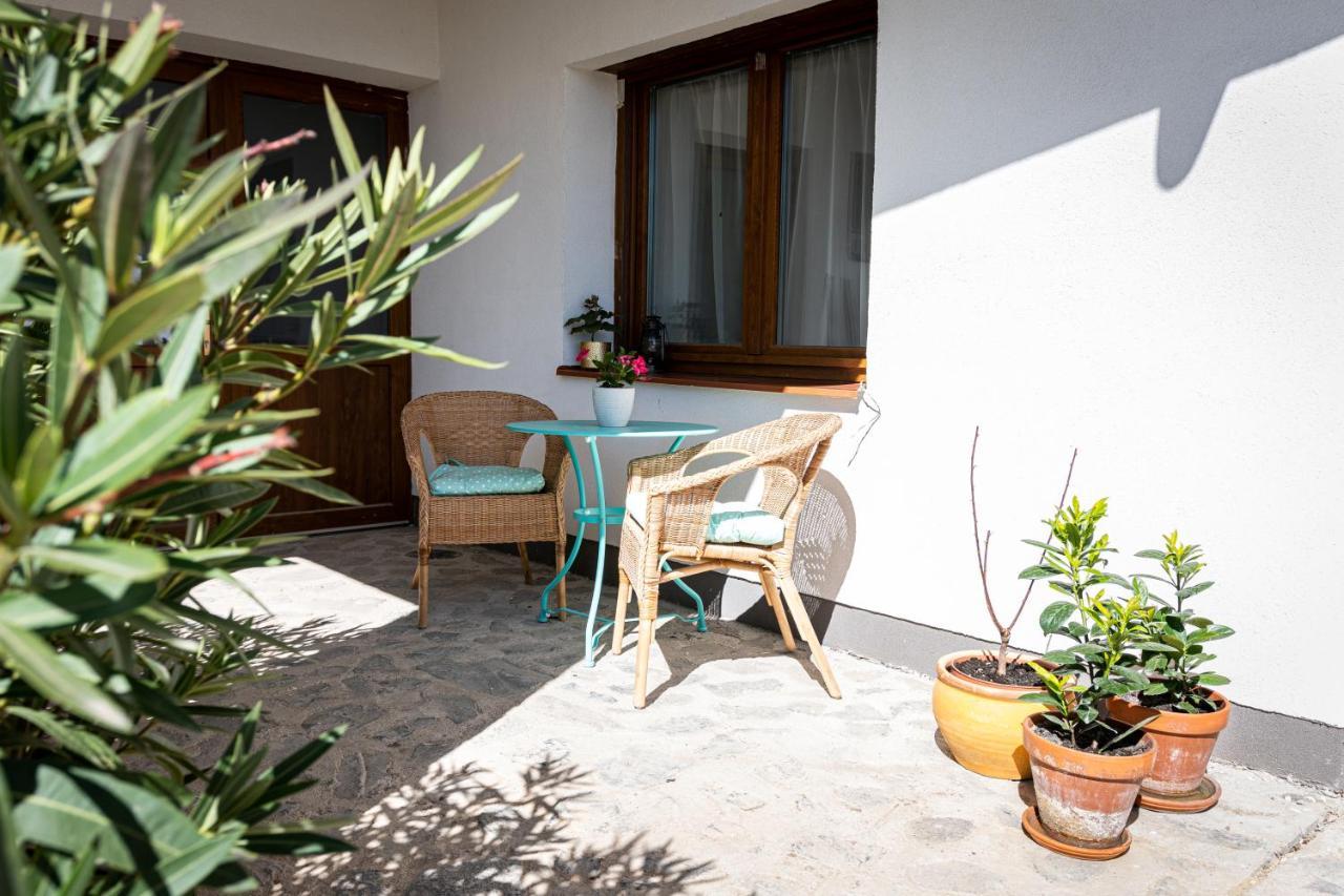 Apartament Szigligeti Mandula Kert Vendeghaz Zewnętrze zdjęcie