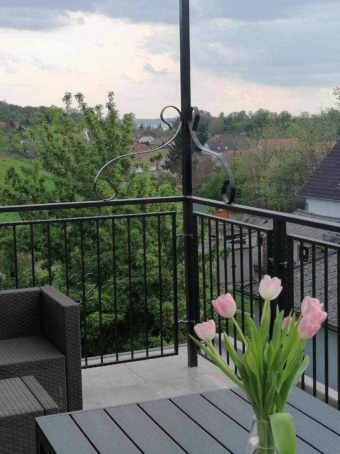 Apartament Szigligeti Mandula Kert Vendeghaz Zewnętrze zdjęcie